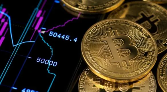 Bitcoin a dólar: cómo las tasas de EE.UU. influyen en la cotización global del BTC