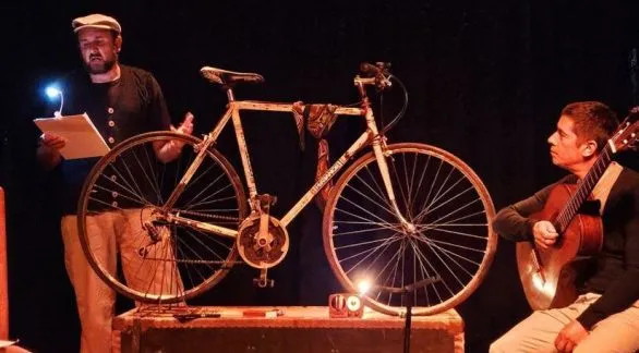 El teatro y la emoción por las abuelas y los abuelos de nuestras infancias 