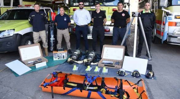 El Municipio entregó a los bomberos diverso equipamiento recientemente adquirido