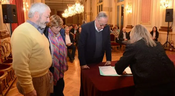 Provincia y Municipio realizaron un nuevo acto de firma escrituras